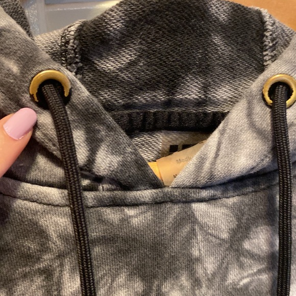 Zumba Strong Hoodie - Picture 10 of 10